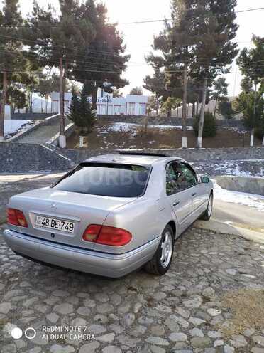 Mercedes E 200 1995, 256,983 km - 2.0 l - Şəki
