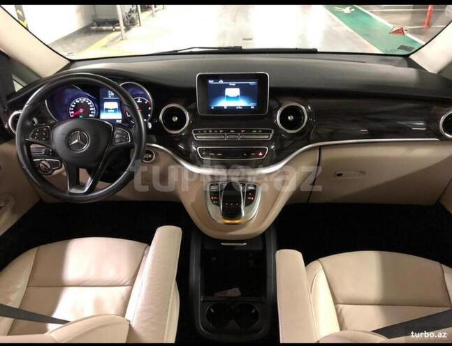 Mercedes V 220 2018, 100,000 km - 2.2 l - Bakı