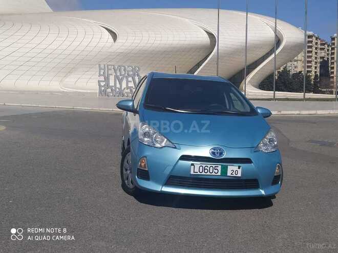 Toyota Prius C 2013, 30,000 km - 1.5 l - Bakı