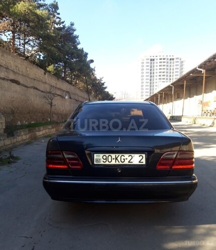 Mercedes E 220 2000, 370,000 km - 3.0 л - Bakı