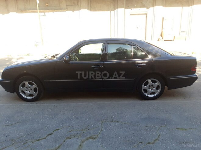 Mercedes E 220 2000, 370,000 km - 3.0 л - Bakı