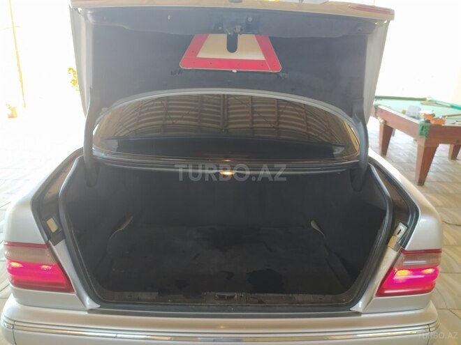 Mercedes E 270 2001, 287,000 km - 2.7 l - Gəncə