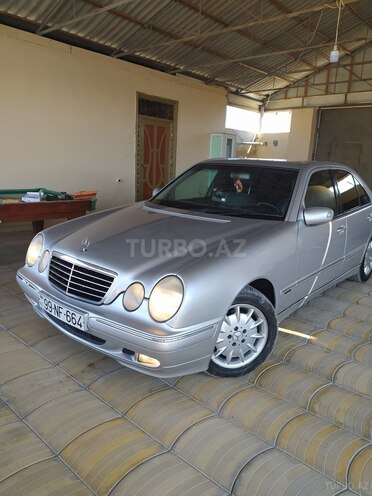 Mercedes E 270 2001, 287,000 km - 2.7 l - Gəncə
