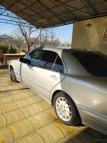 Mercedes E 270 2001, 287,000 km - 2.7 l - Gəncə