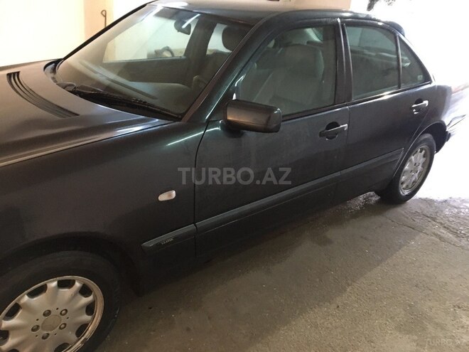 Mercedes E 240 1998, 175,000 km - 2.4 l - Xırdalan