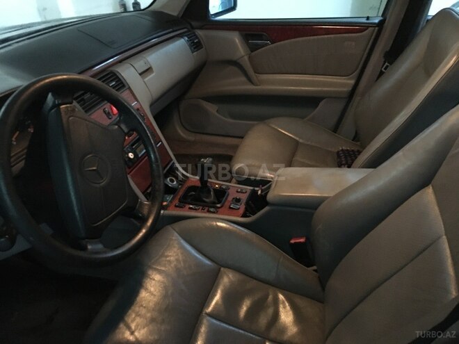 Mercedes E 240 1998, 175,000 km - 2.4 l - Xırdalan