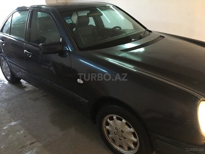 Mercedes E 240 1998, 175,000 km - 2.4 l - Xırdalan