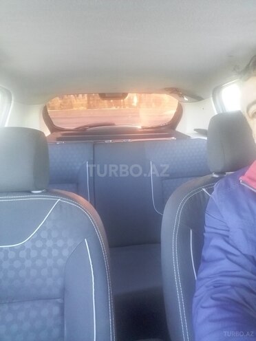 Renault Sandero 2013, 300,320 km - 1.6 l - Bakı