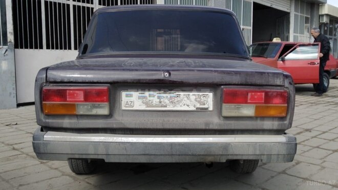 LADA (VAZ) 2107 2007, 200,090 km - 1.7 л - Salyan