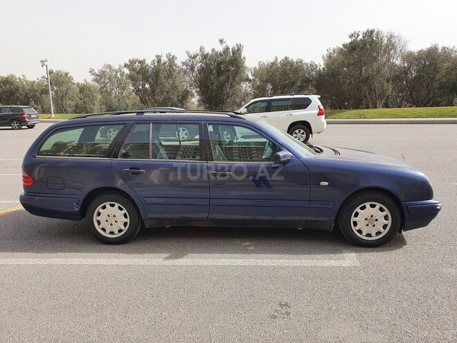 Mercedes E 240 1998, 300,000 km - 2.4 l - Bakı