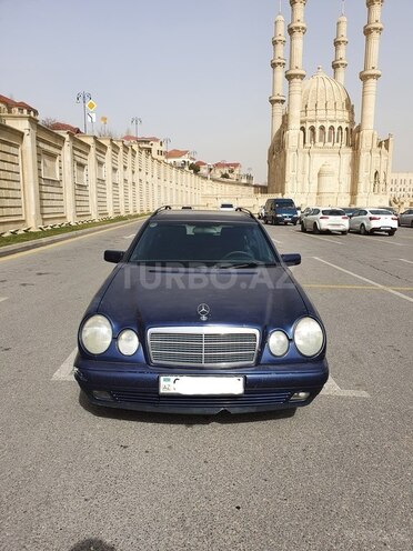 Mercedes E 240 1998, 300,000 km - 2.4 l - Bakı