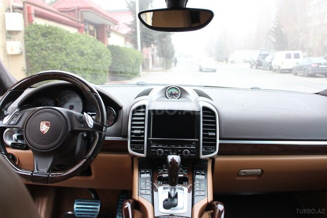Porsche Cayenne GTS 2013, 97,000 km - 4.8 l - Bakı