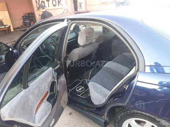 Opel Omega 1998, 260,000 km - 2.0 l - Gəncə