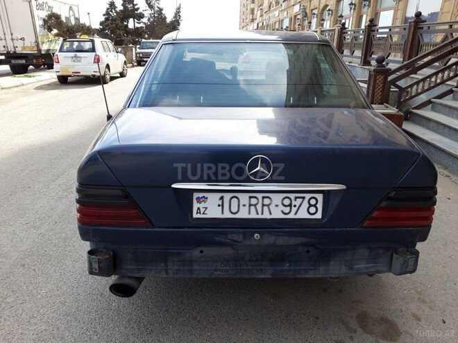 Mercedes E 300 1993, 250,000 km - 3.0 л - Bakı