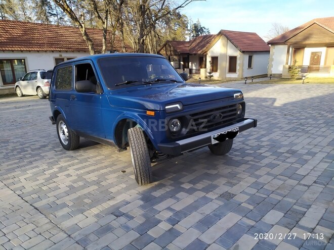 LADA (VAZ) Niva 2015, 10,100 km - 1.7 l - Quba