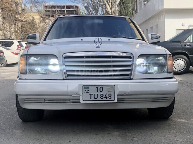 Mercedes E 220 1993, 384,000 km - 2.2 л - Bakı