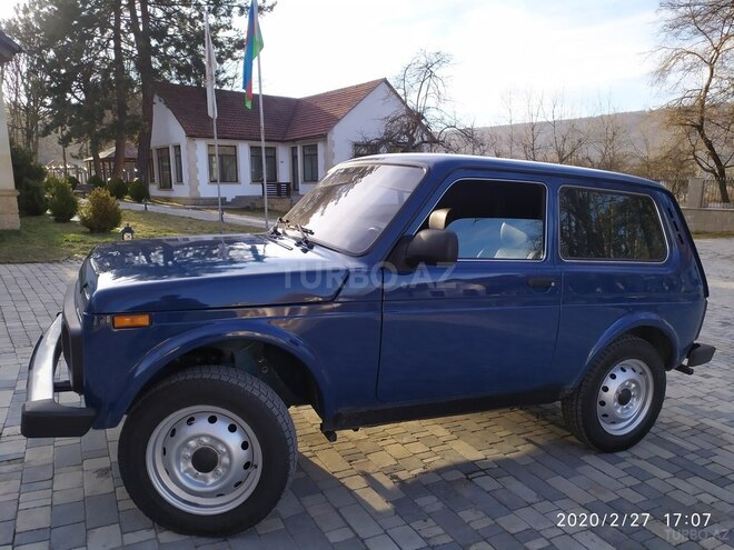 LADA (VAZ) Niva 2015, 10,100 km - 1.7 l - Quba