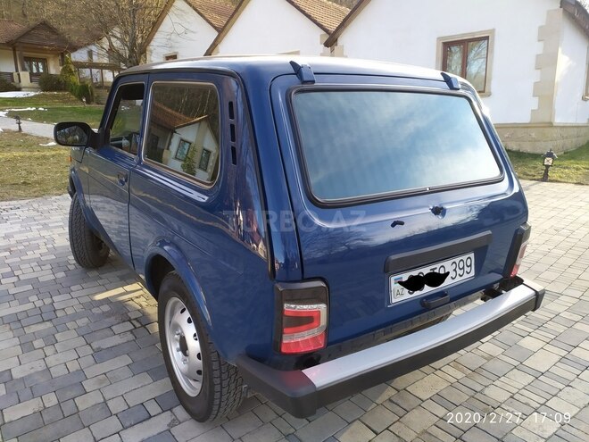 LADA (VAZ) Niva 2015, 10,100 km - 1.7 l - Quba