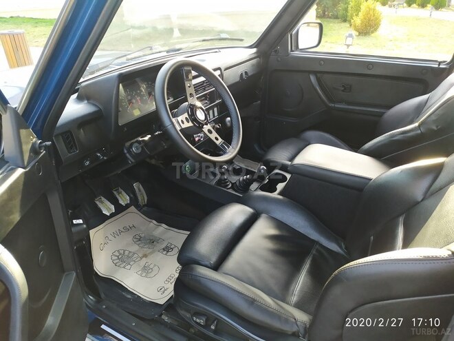 LADA (VAZ) Niva 2015, 10,100 km - 1.7 l - Quba