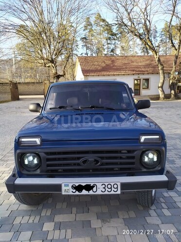 LADA (VAZ) Niva 2015, 10,100 km - 1.7 l - Quba