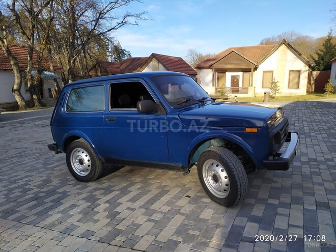 LADA (VAZ) Niva 2015, 10,100 km - 1.7 l - Quba