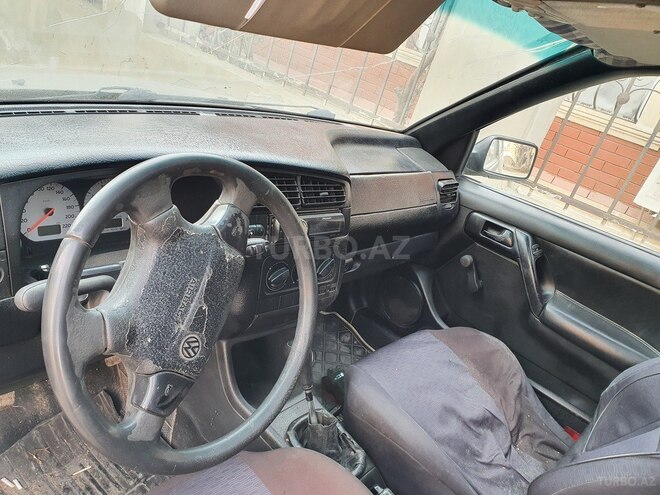 Volkswagen Golf 1995, 201,021 km - 2.0 л - Gəncə