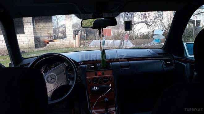 Mercedes E 200 1997, 500,000 km - 2.0 l - Lənkəran