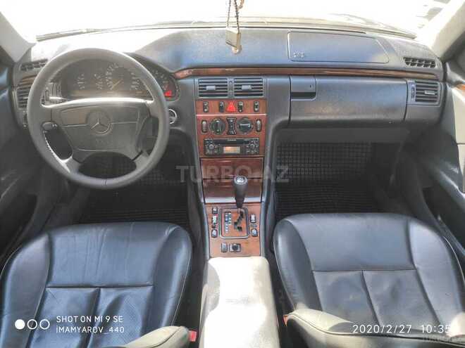 Mercedes E 240 1998, 292,000 km - 2.4 л - Masallı