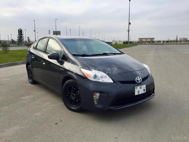 Toyota Prius 2015, 105,000 km - 1.8 l - Bakı