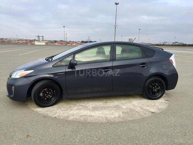 Toyota Prius 2015, 105,000 km - 1.8 l - Bakı