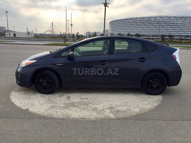 Toyota Prius 2015, 105,000 km - 1.8 l - Bakı