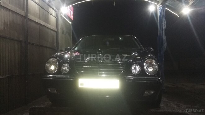 Mercedes E 240 1999, 264,268 km - 0.3 l - Xaçmaz