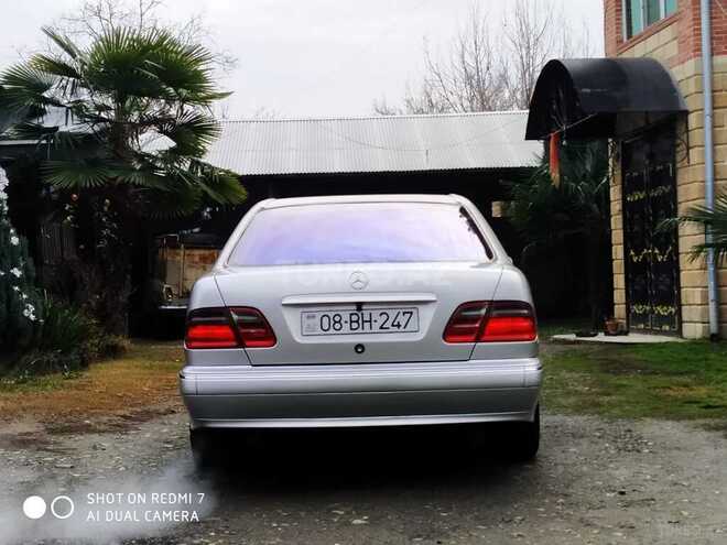 Mercedes E 270 2001, 430,800 km - 0.3 л - Balakən