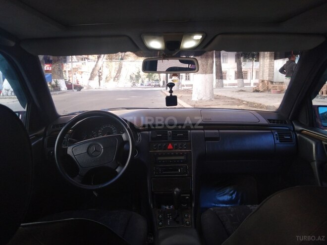 Mercedes E 280 1997, 370,385 km - 2.8 l - Bakı
