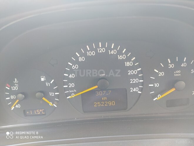 Mercedes E 240 2000, 250,000 km - 2.4 l - Bakı