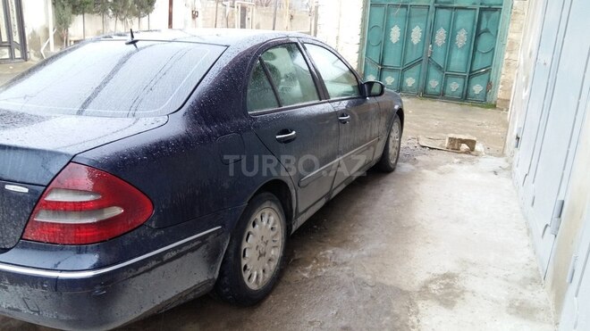 Mercedes E 220 2004, 217,057 km - 2.2 l - Bakı