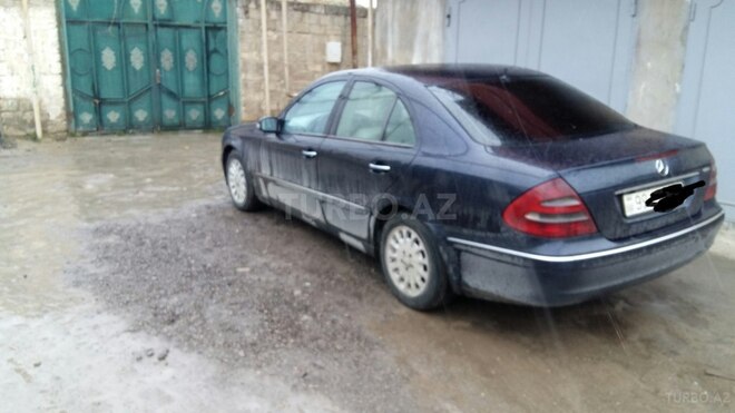 Mercedes E 220 2004, 217,057 km - 2.2 l - Bakı