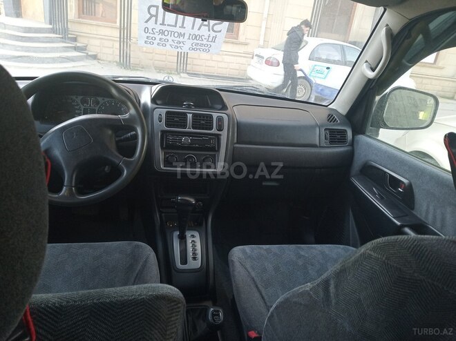 Mitsubishi Pajero io 2002, 221,000 km - 2.0 l - Xırdalan