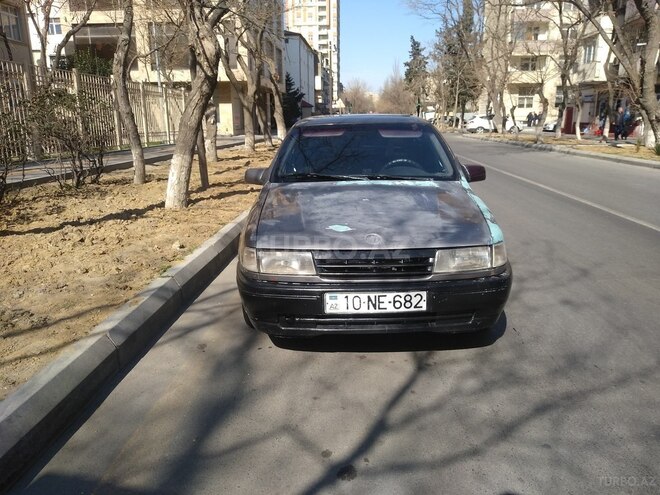 Opel Vectra 1992, 150,000 km - 1.8 l - Bakı
