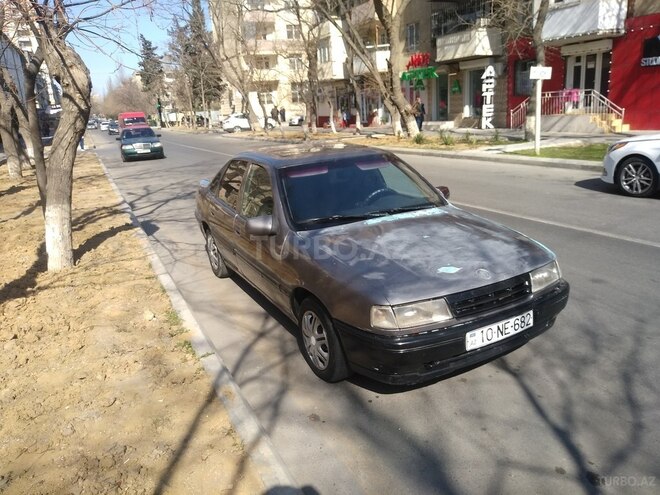Opel Vectra 1992, 150,000 km - 1.8 l - Bakı