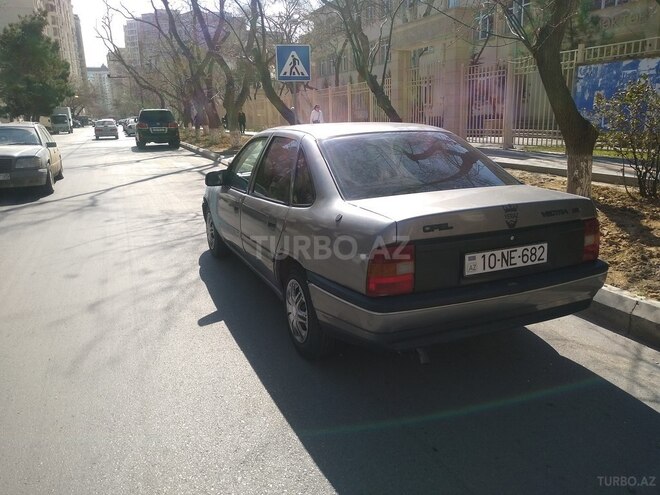 Opel Vectra 1992, 150,000 km - 1.8 l - Bakı