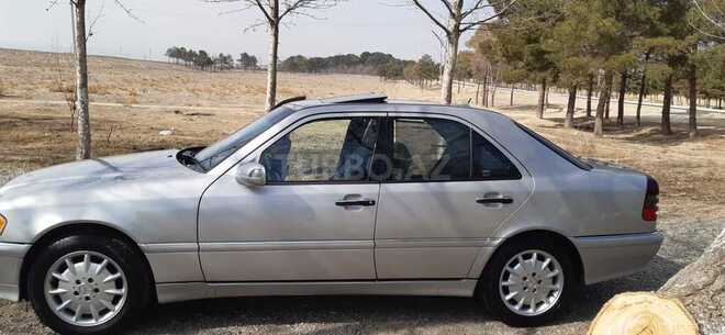Mercedes C 230 2000, 166,402 km - 2.3 l - Naftalan