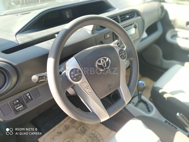 Toyota Prius C 2013, 30,000 km - 1.5 l - Bakı