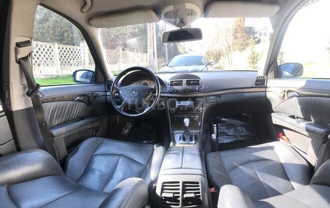 Mercedes E 240 2002, 292,110 km - 2.4 l - Bakı