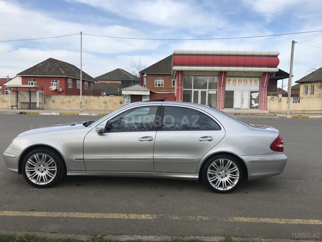Mercedes E 240 2003, 330,000 km - 2.6 l - Lənkəran