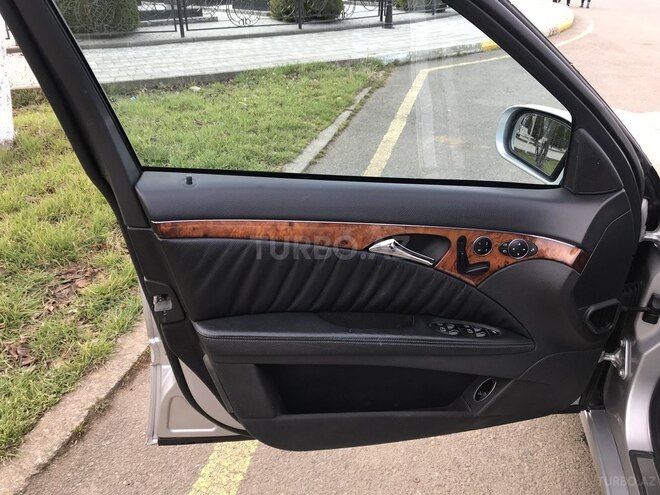Mercedes E 240 2003, 330,000 km - 2.6 l - Lənkəran