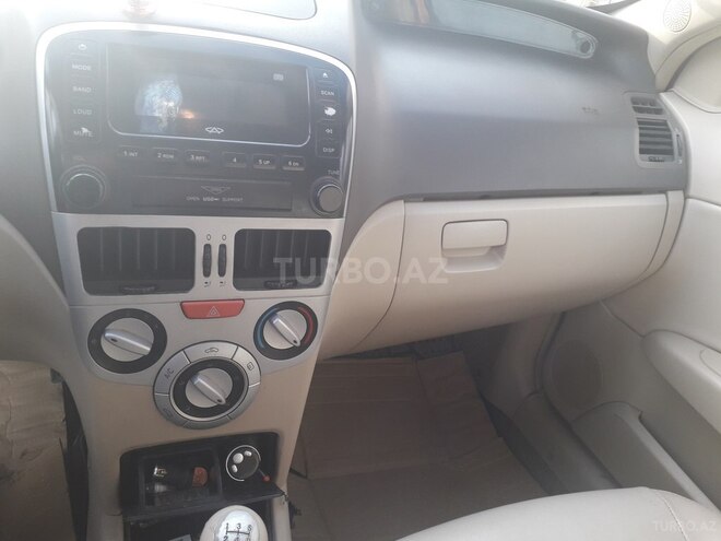 Chery  2011, 242,000 km - 1.5 l - Lerik