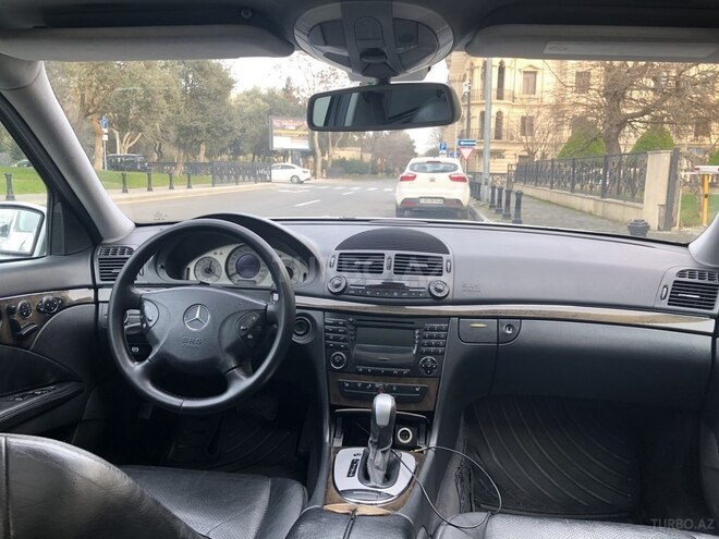Mercedes E 240 2002, 323,000 km - 2.4 л - Bakı