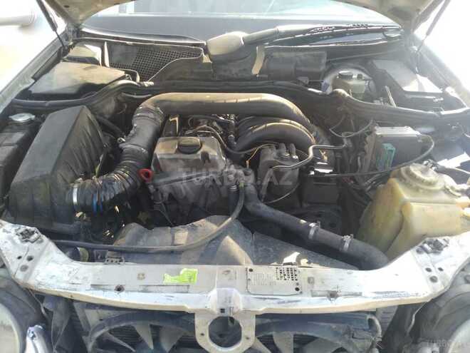 Mercedes E 220 1995, 652,480 km - 2.2 l - Mingəçevir
