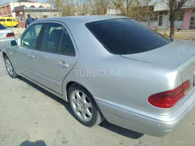 Mercedes E 220 1995, 652,480 km - 2.2 l - Mingəçevir